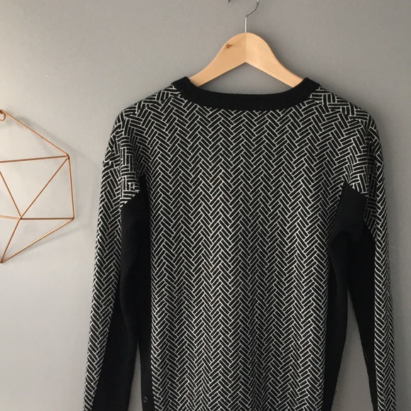 Lululemon chevron sweater sz4 - Picture 2 of 4